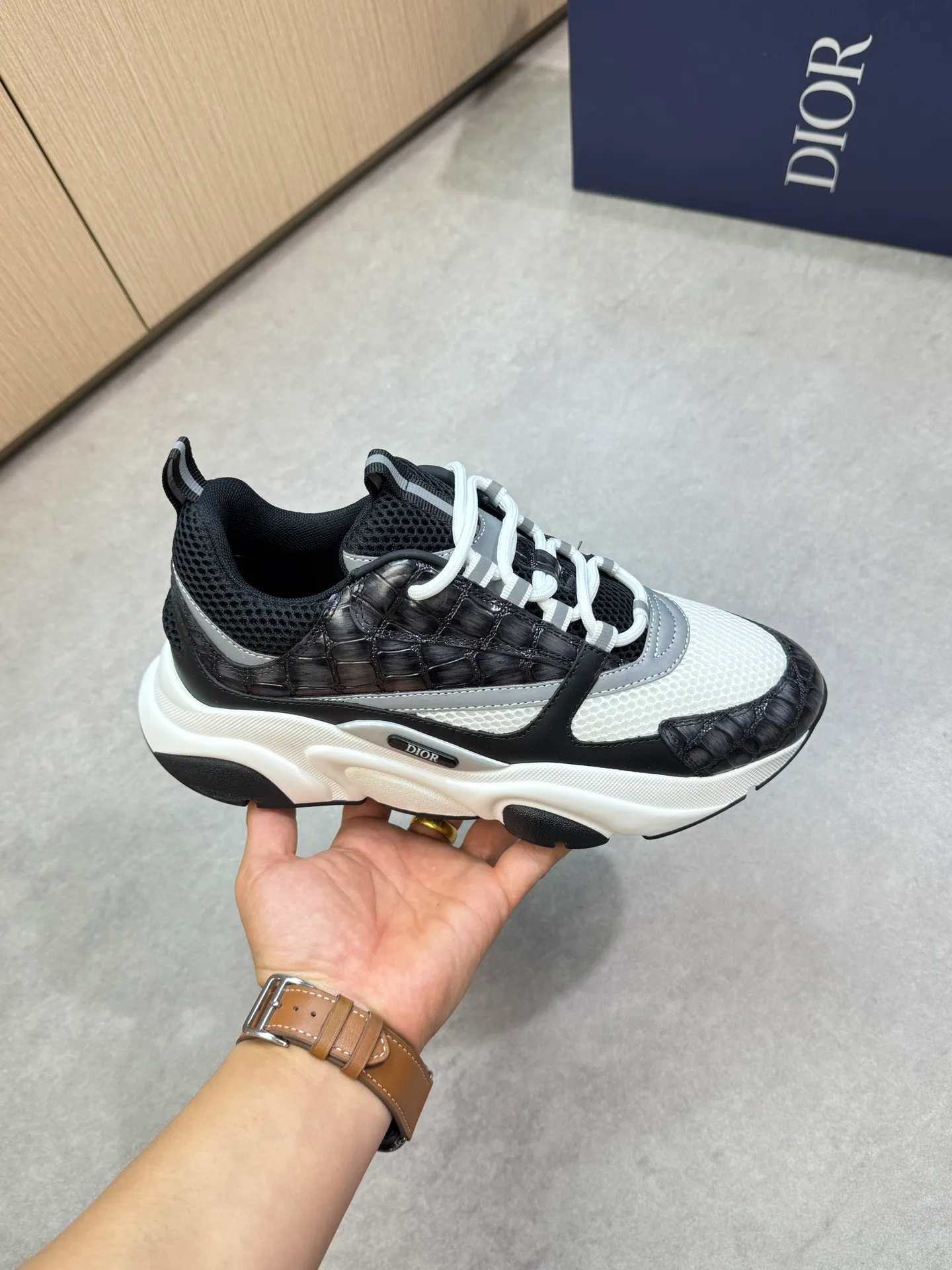Factory price: 460💰[Dior] Dior - high-end quality original order 🔍🔍🔍 casual sports shoes - upper: 🔝 stone pattern calfskin, high silk mesh canvas, brand totem cloth, tongue and heel; reflective brand webbing - lining: brand canvas - original: ultra-light T men's shoes 💰U foam rubber; two-color molded outsole -Ultra-high quality control·Fine workmanship: highlighted (high-end·nobility·grade) -Size: 39-44 (38, 45, 46, 47, can be customized)·D9285